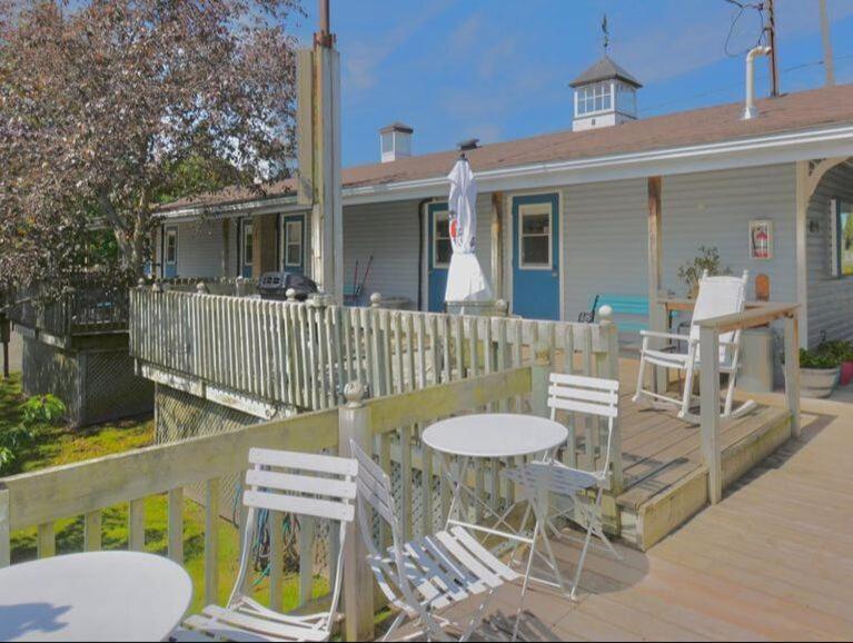 Dewar'S Inn And Cottages Prescott Екстер'єр фото