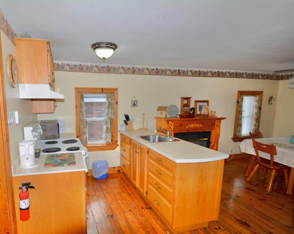 Dewar'S Inn And Cottages Prescott Екстер'єр фото