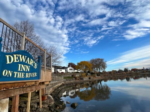 Dewar'S Inn And Cottages Prescott Екстер'єр фото