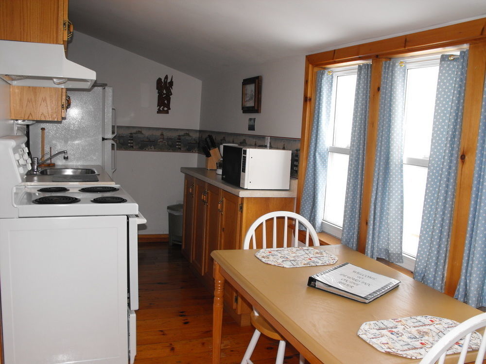 Dewar'S Inn And Cottages Prescott Екстер'єр фото