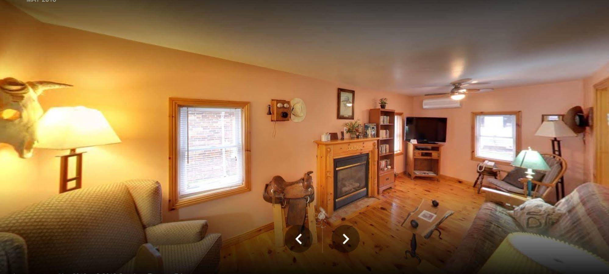 Dewar'S Inn And Cottages Prescott Екстер'єр фото
