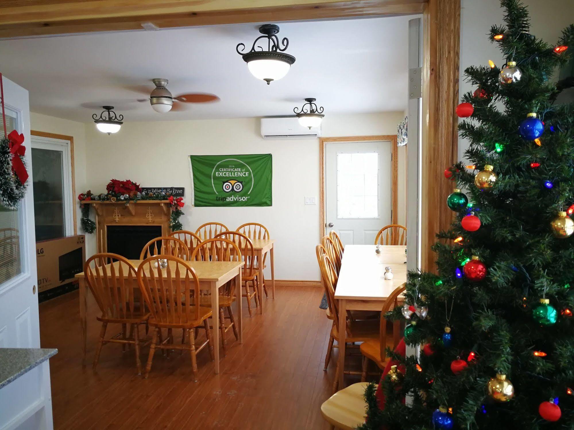 Dewar'S Inn And Cottages Prescott Екстер'єр фото